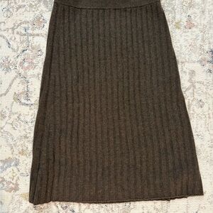Quince Mongolian Cashmere Midi Skirt M